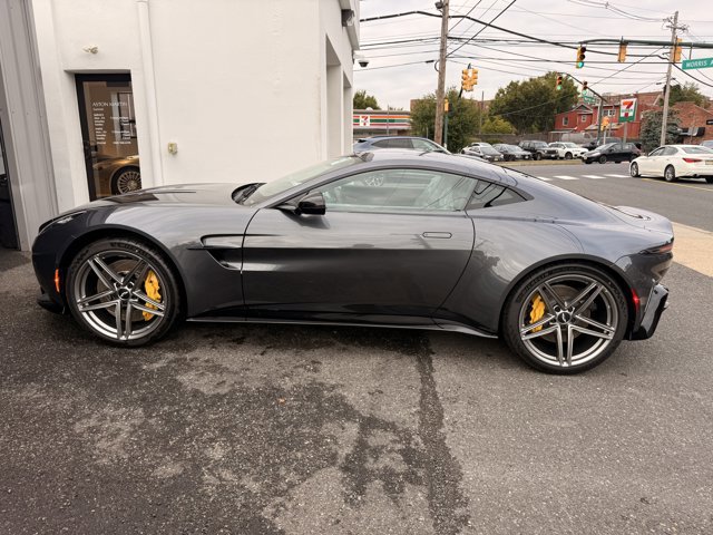 New 2026 Aston Martin V8 Vantage Coupe image 3