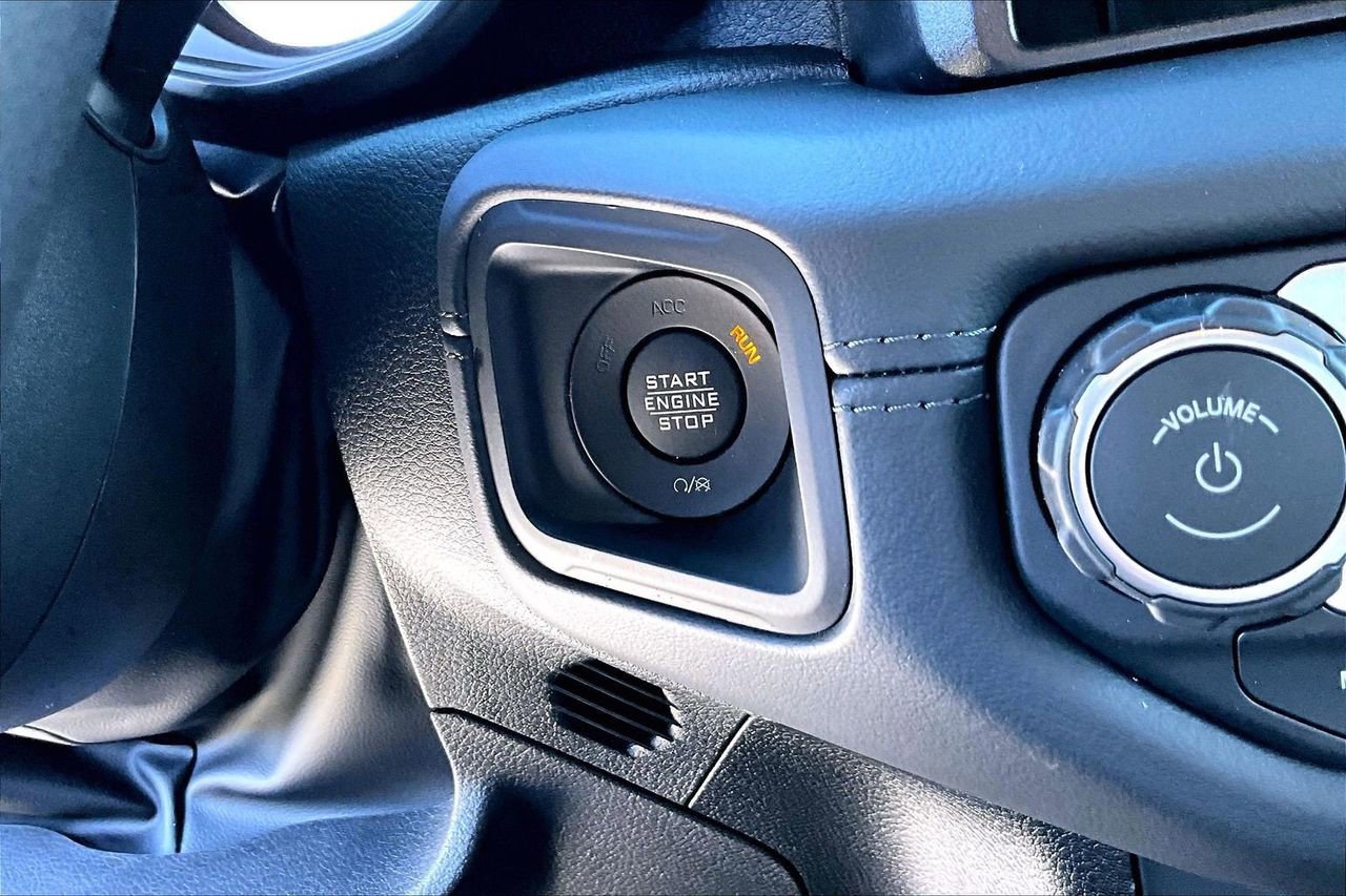 New 2026 Jeep Wrangler Sahara AWD/4WD image 26