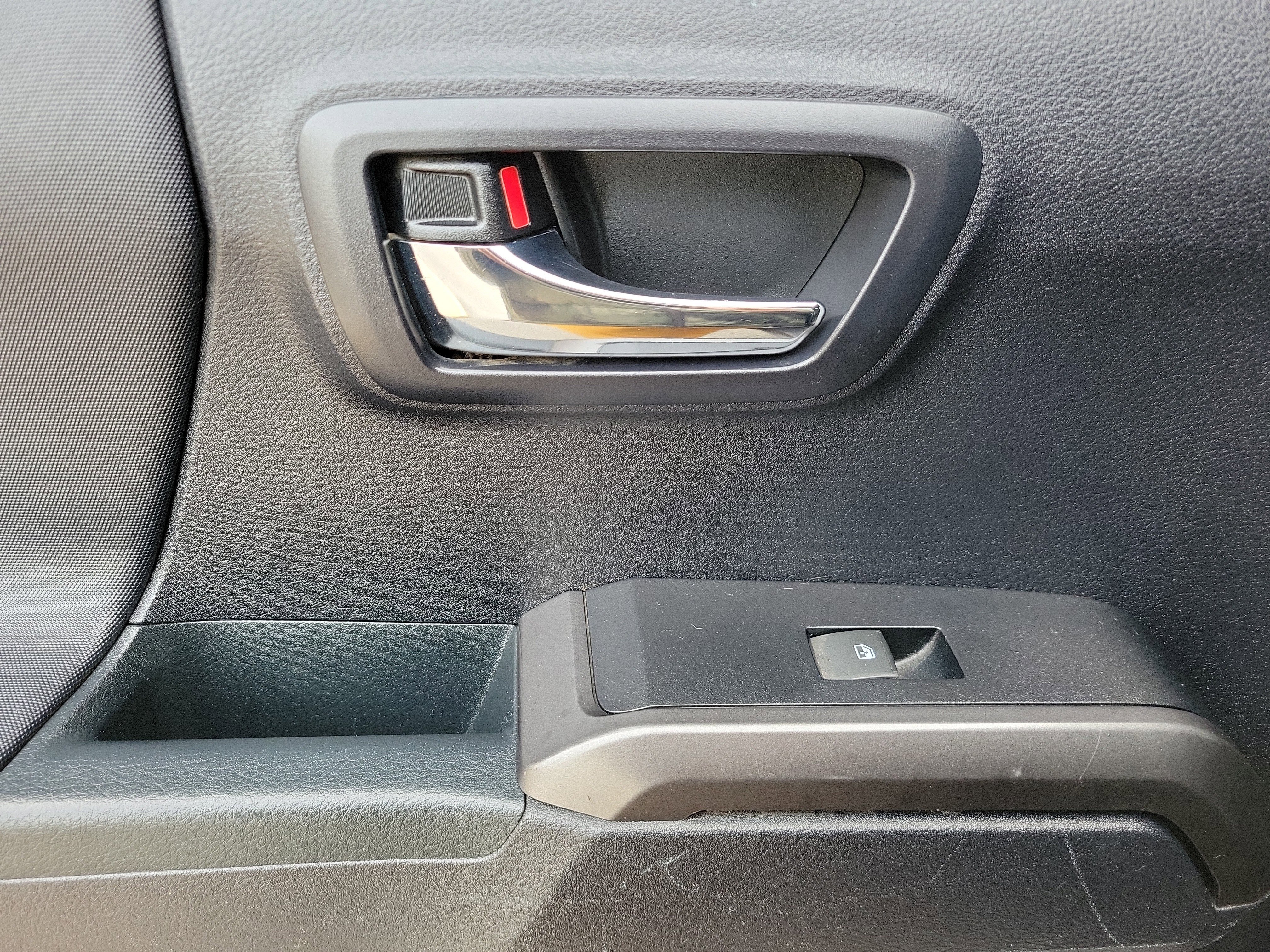 Used 2020 Toyota Tacoma TRD Sport image 25