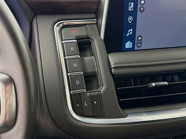 Used 2024 Chevrolet Tahoe Z71 w/ Z71 Off-Road Package AWD/4WD image 19