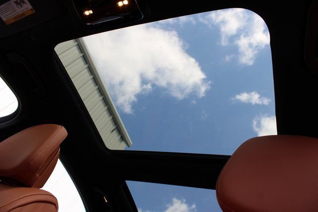 Used 2024 Mercedes-Benz C 300 4MATIC Sedan image 20