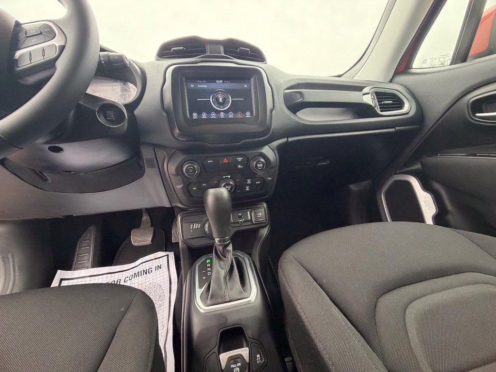 Used 2021 Jeep Renegade Latitude AWD/4WD image 33