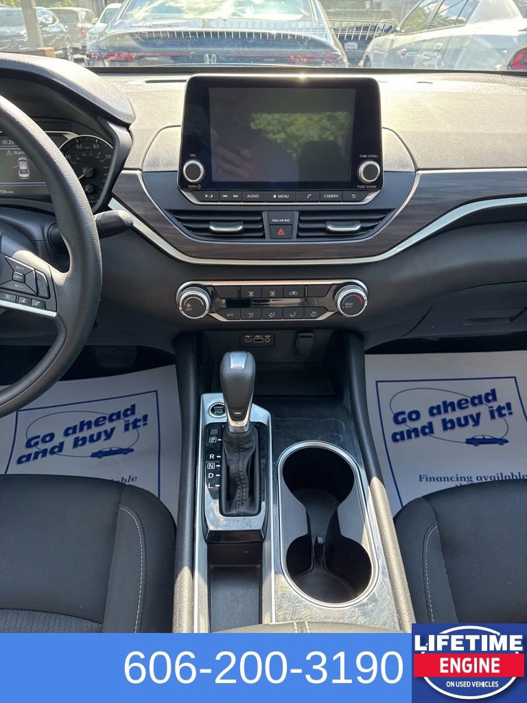 Used 2024 Nissan Altima 2.5 SV FWD image 19