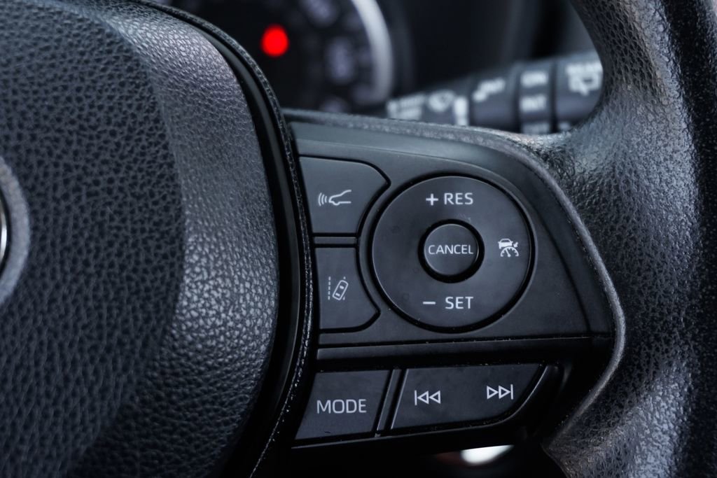 Used 2019 Toyota RAV4 XLE w/ Convenience Package image 22