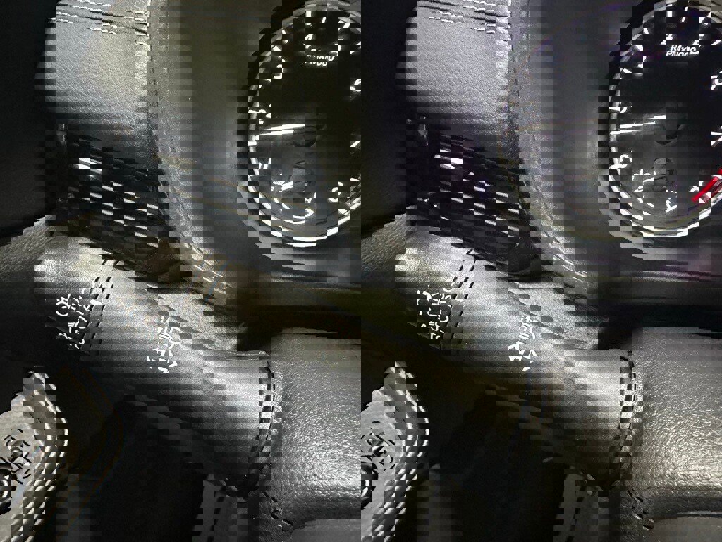 Used 2025 Nissan Sentra SV image 21