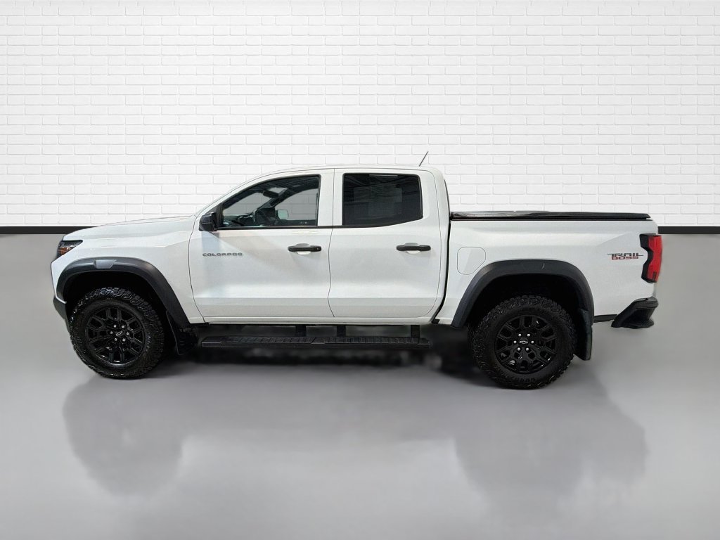 Used 2024 Chevrolet Colorado Trail Boss w/ Advanced Trailering Package AWD/4WD image 6