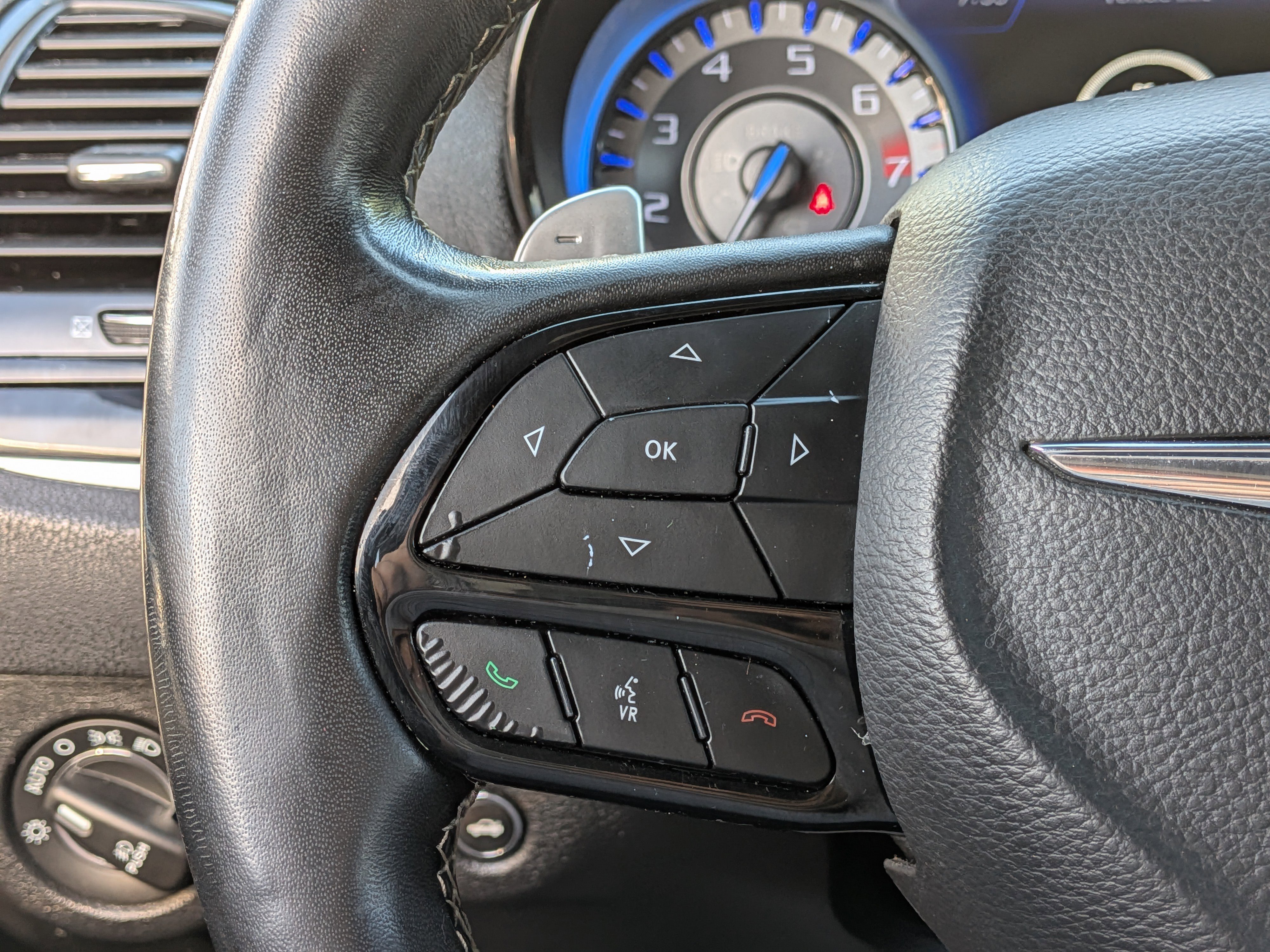 Used 2019 Chrysler 300 S image 23