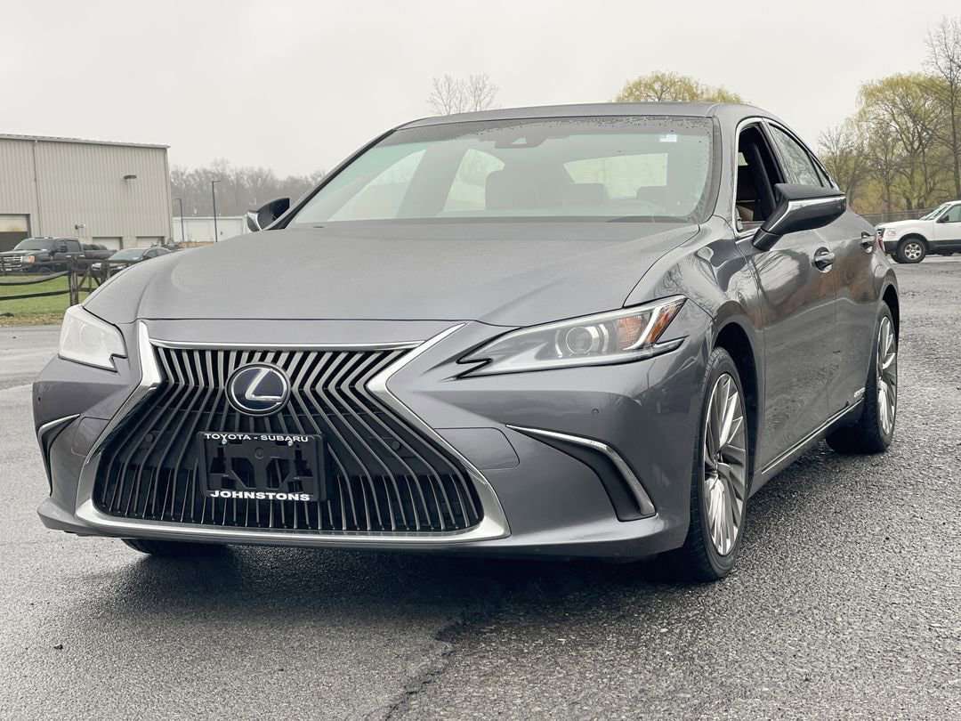 Used 2019 Lexus ES 300h w/ Accessory Package FWD image 13