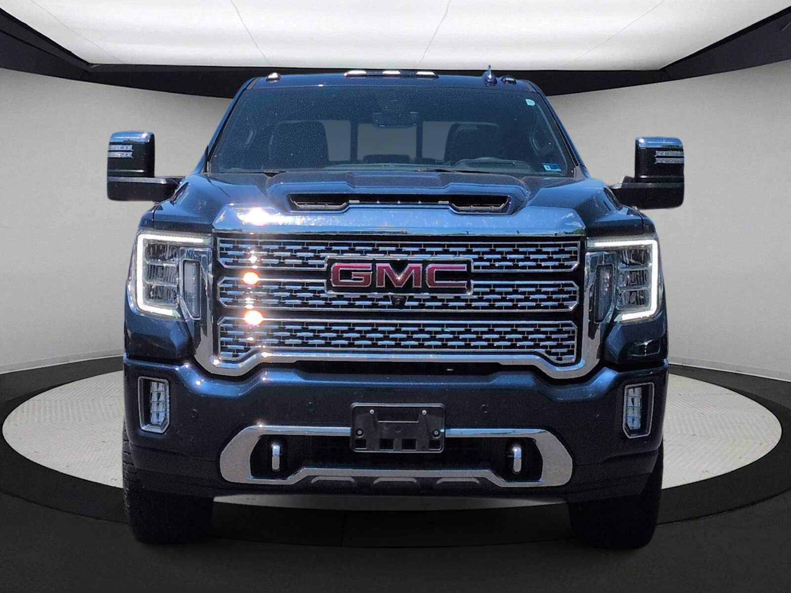 Used 2023 GMC Sierra 2500 Denali w/ Denali Ultimate Package AWD/4WD image 3
