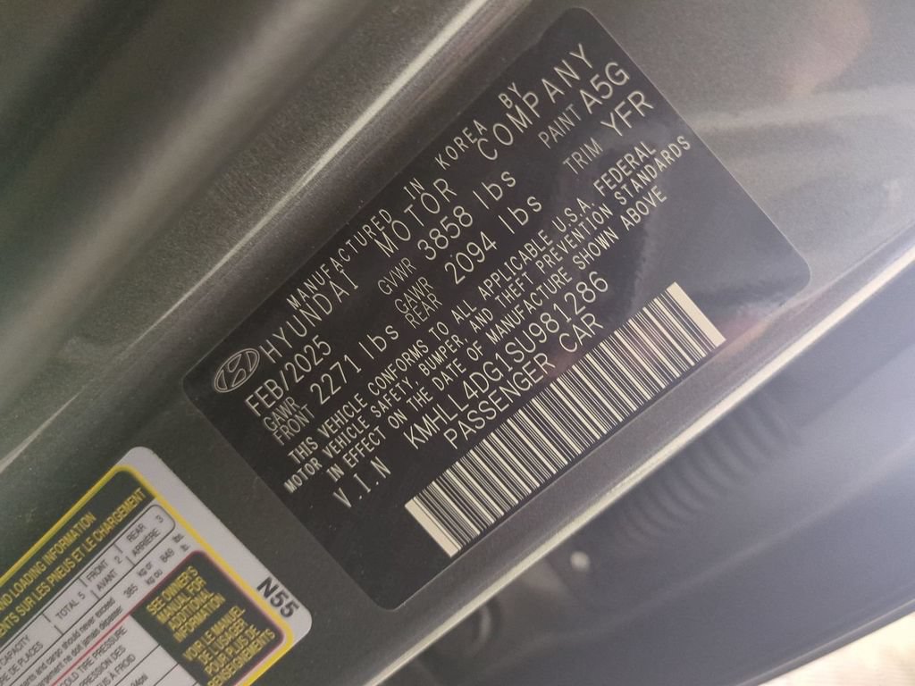 Used 2025 Hyundai Elantra SE FWD image 36