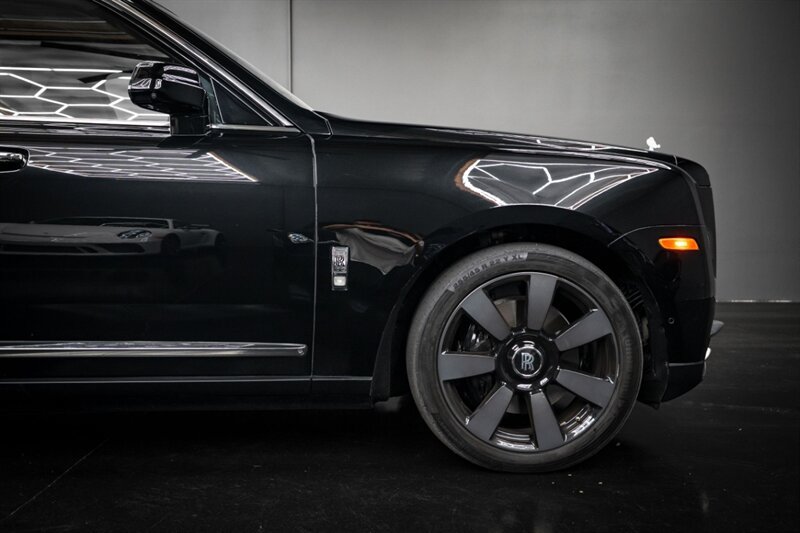 Used 2020 Rolls-Royce Cullinan AWD/4WD image 6