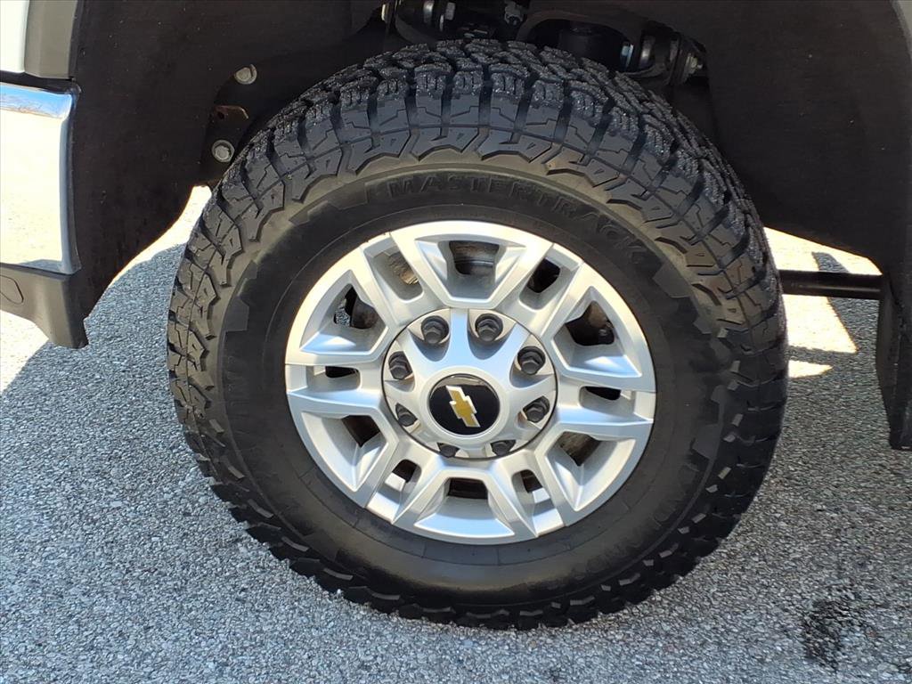 Used 2023 Chevrolet Silverado 2500 LT w/ Snow Plow Prep/Camper Package image 31