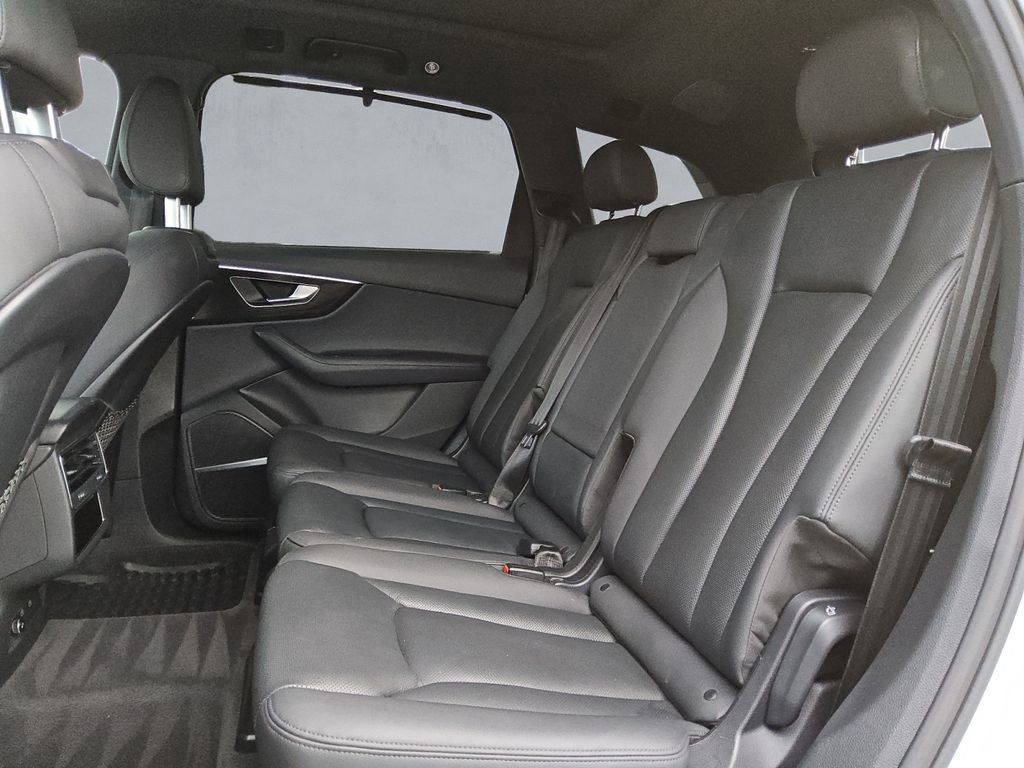 Used 2023 Audi Q7 3.0T Premium Plus image 13