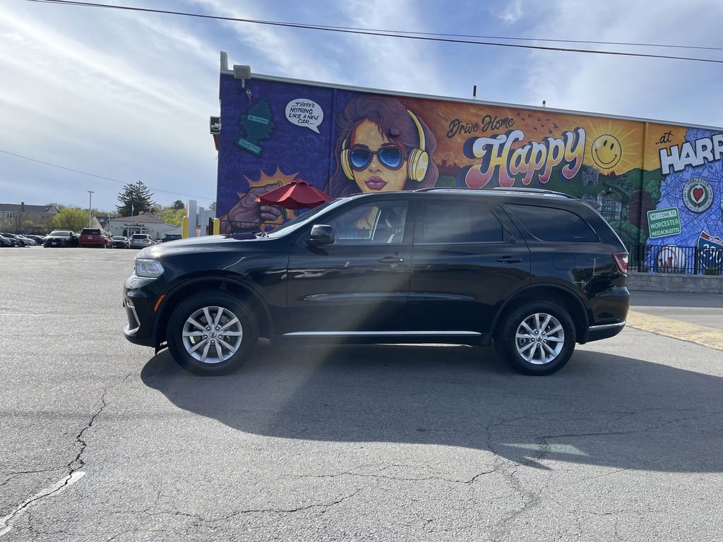 Used 2022 Dodge Durango SXT AWD/4WD image 2