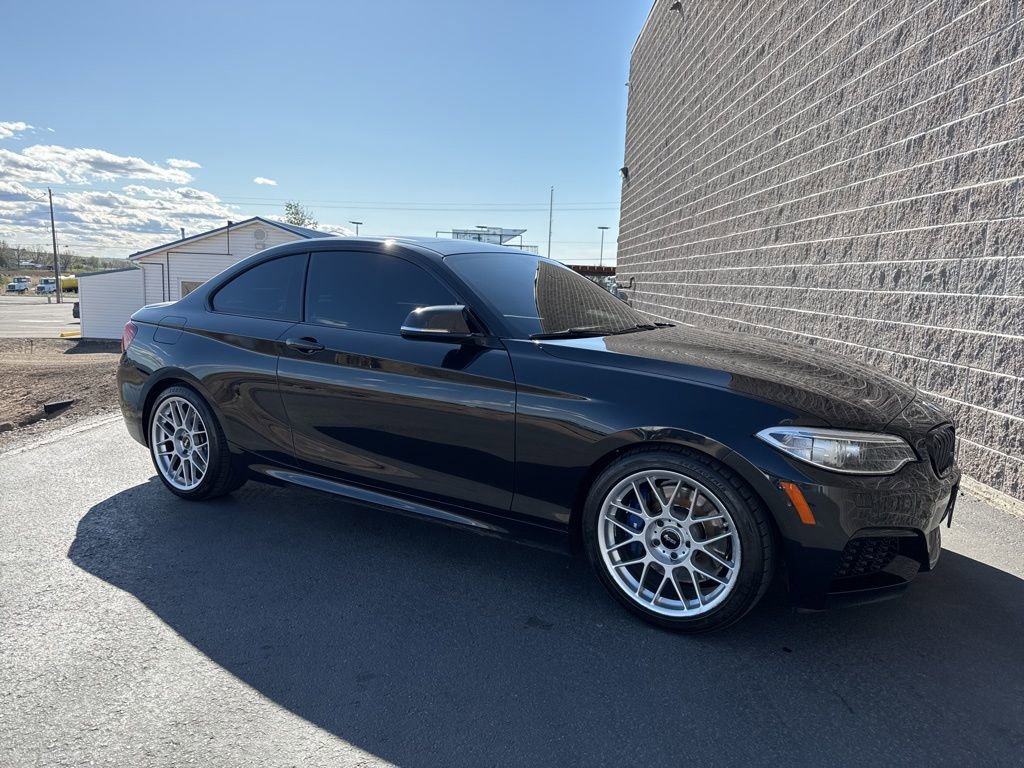 Used 2015 BMW M235i Coupe image 1