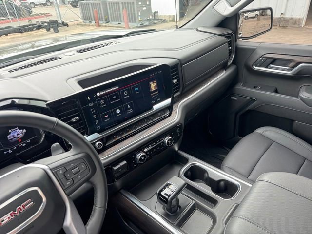 Certified 2025 GMC Sierra 1500 SLT image 12