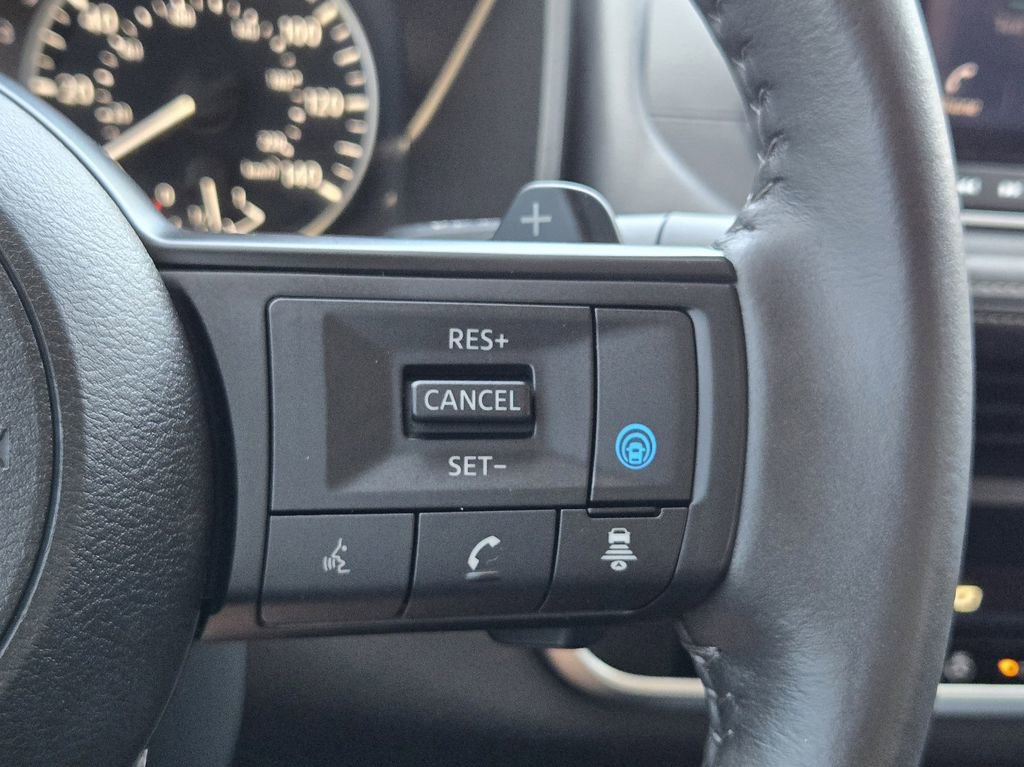 Used 2024 Nissan Rogue SV w/ SV Premium Package FWD image 31