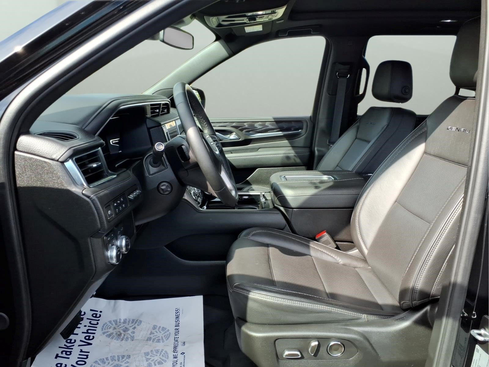 Used 2023 GMC Yukon Denali AWD/4WD image 24