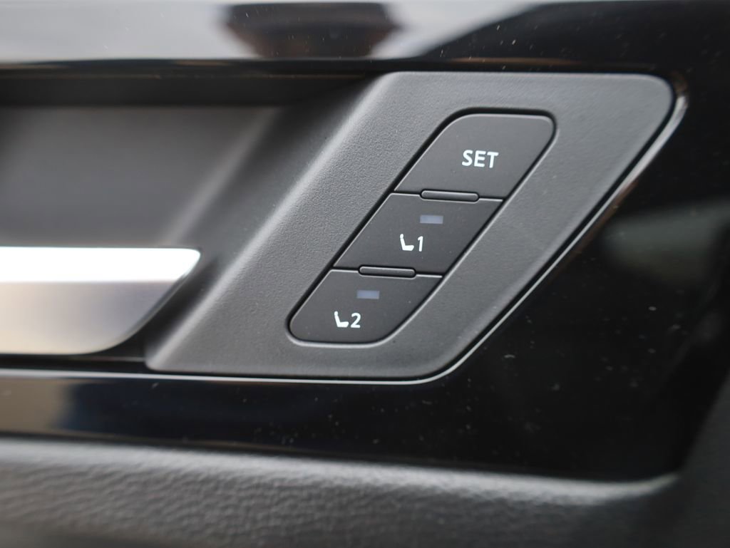 New 2025 Mitsubishi Outlander SEL Black Edition image 38