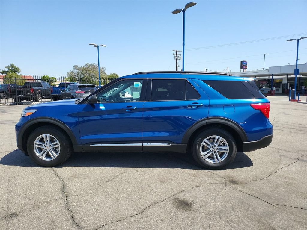 Used 2022 Ford Explorer XLT w/ Equipment Group 202A RWD image 32