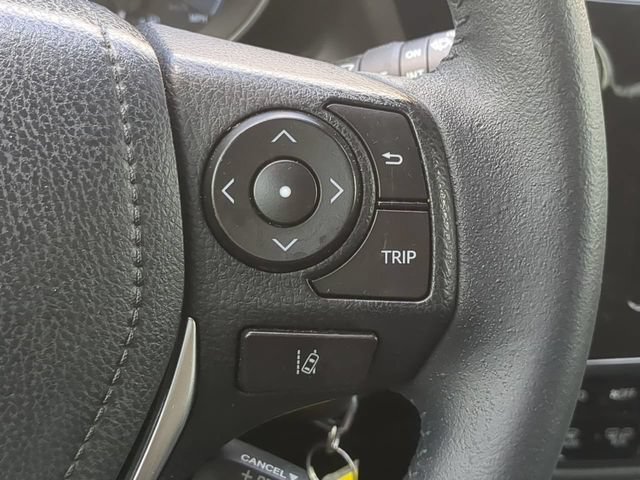 Used 2018 Toyota Corolla iM FWD image 28