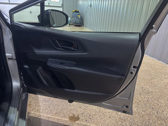 Used 2024 Toyota Prius LE image 25