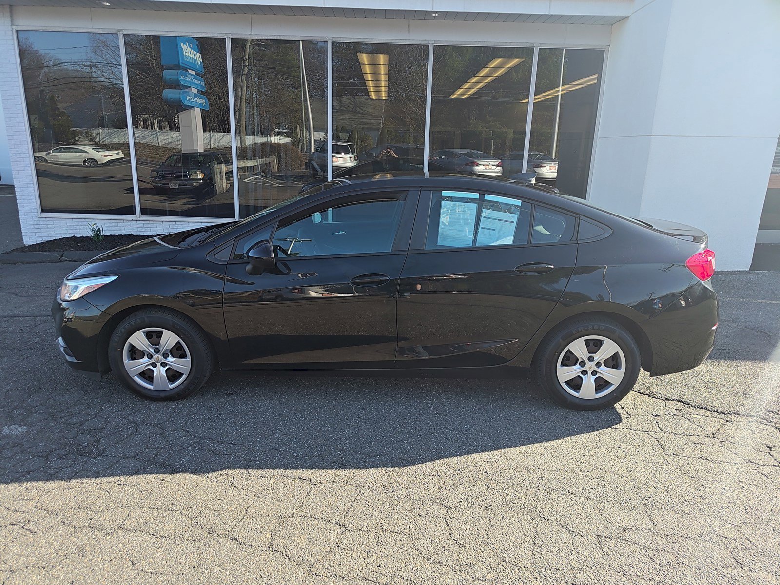 Used 2017 Chevrolet Cruze LS image 3