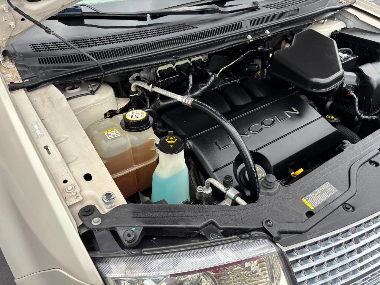 Used 2007 Lincoln MKX Base 4dr SUV image 29