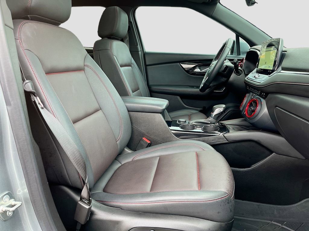Used 2024 Chevrolet Blazer RS w/ Driver Confidence II Package image 28