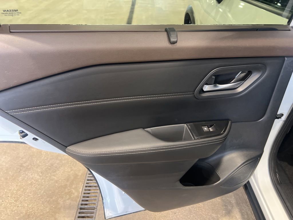 Certified 2023 Nissan Rogue SV w/ SV Premium B Package image 12