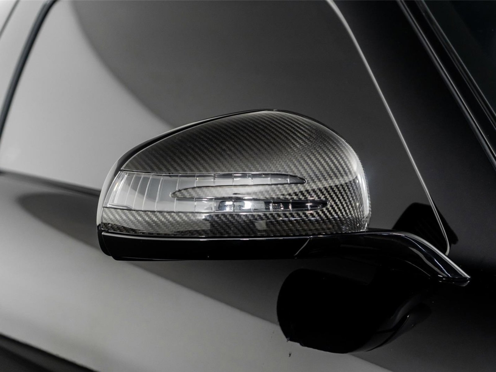 Used 2011 Mercedes-Benz SLS AMG Coupe image 25