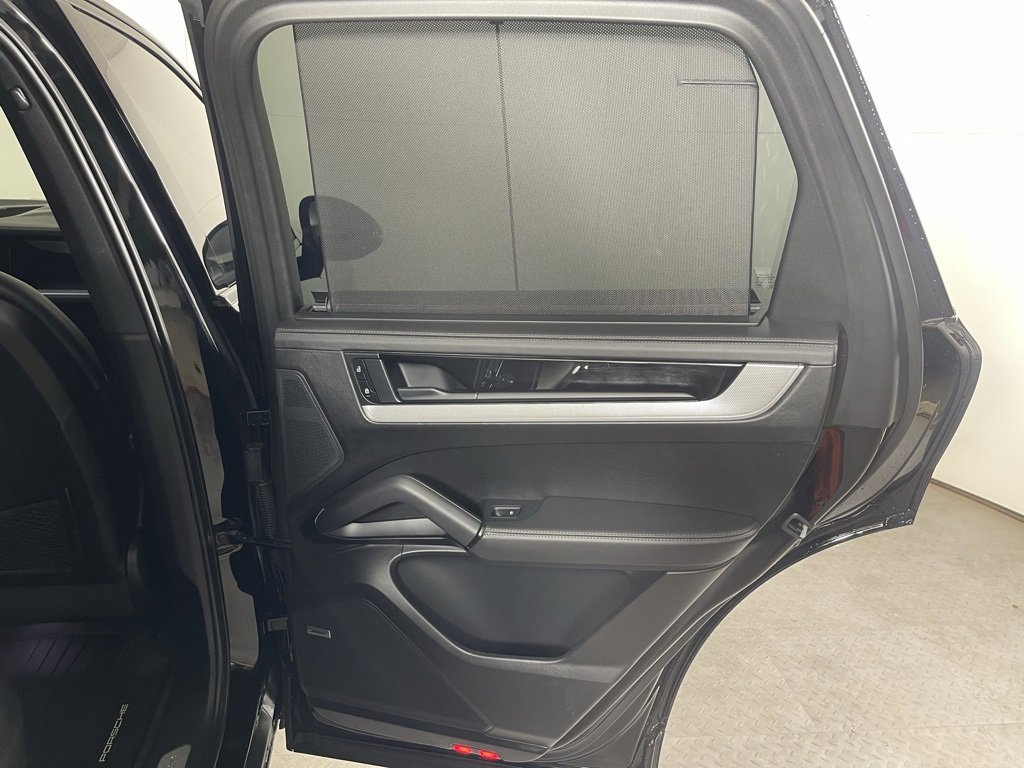 Certified 2024 Porsche Cayenne image 21