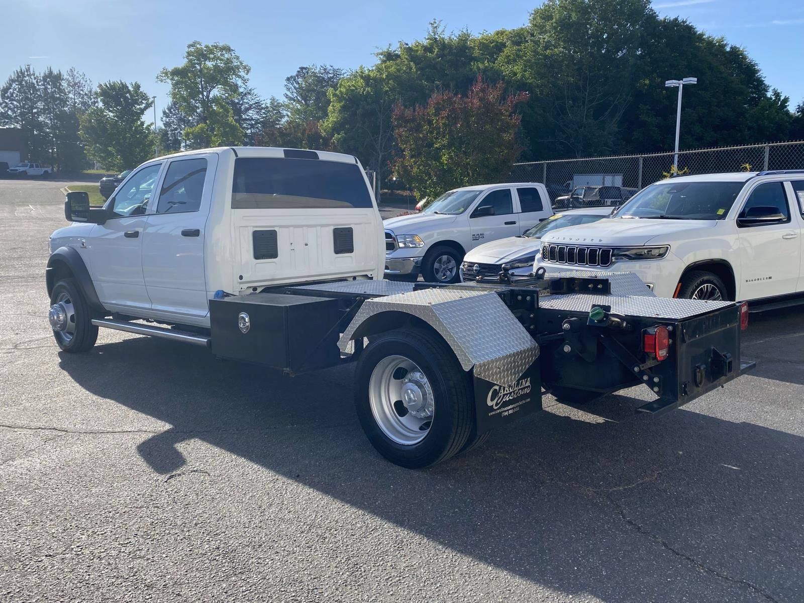Used 2024 RAM 5500 Tradesman w/ Chrome Appearance Group RWD image 5