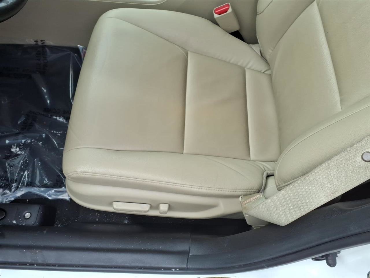 Used 2018 Acura ILX image 7