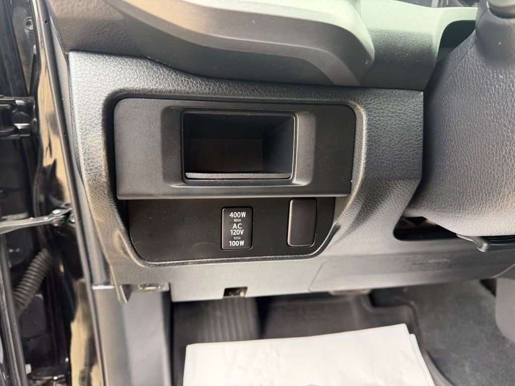 Used 2017 Toyota Tacoma TRD Sport w/ Premium & Technology Package image 11