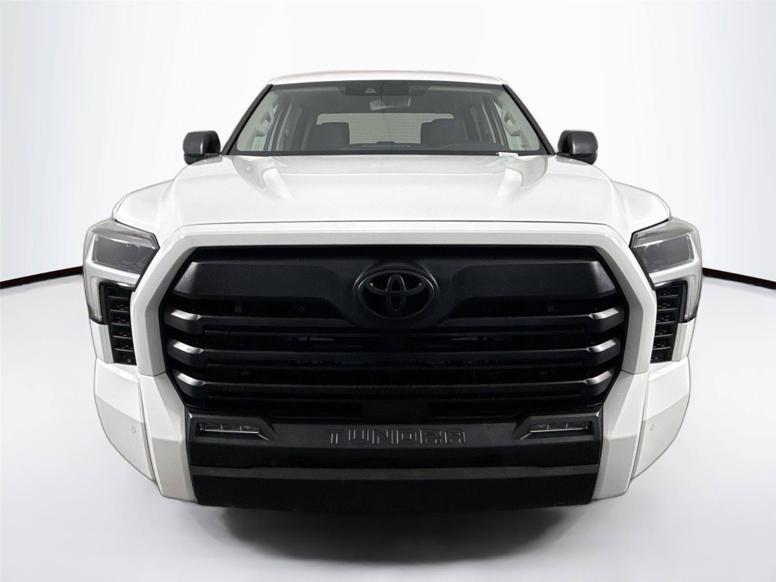 Used 2023 Toyota Tundra SR5 w/ SR5 Convenience Package AWD/4WD image 8