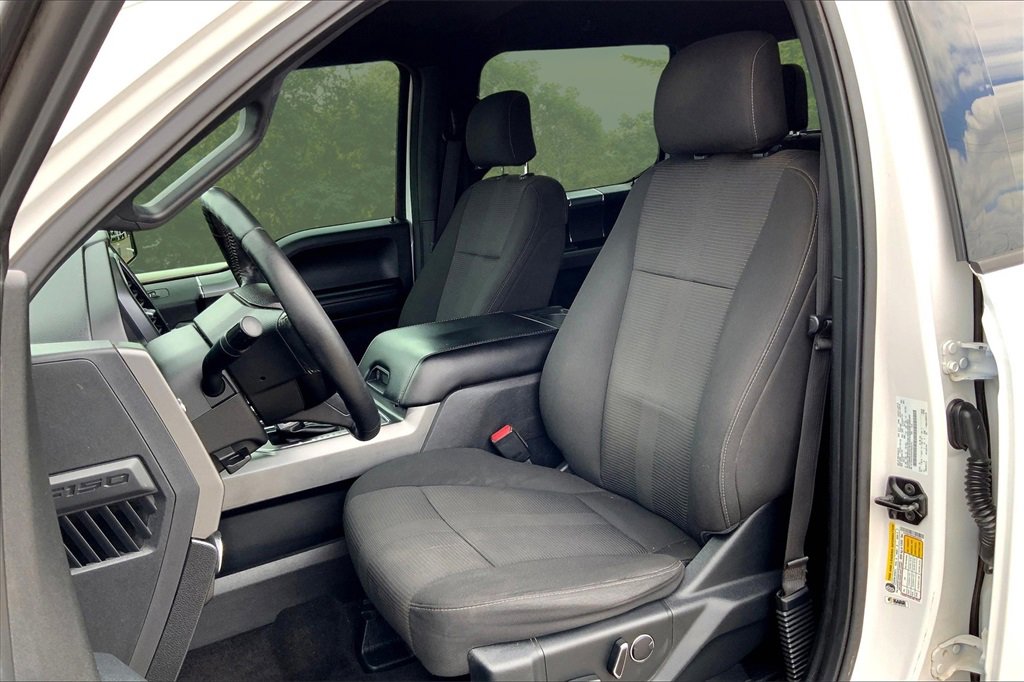 Used 2017 Ford F150 XLT w/ Equipment Group 302A Luxury image 21