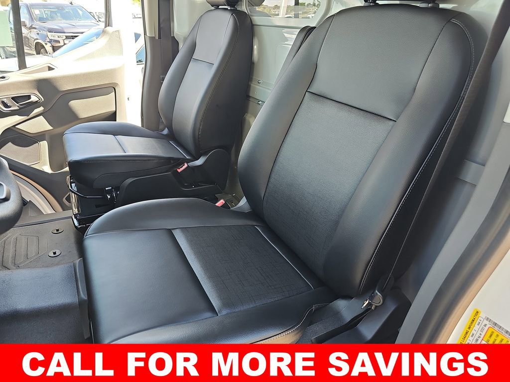 New 2025 Ford Transit 250 Low Roof RWD image 15