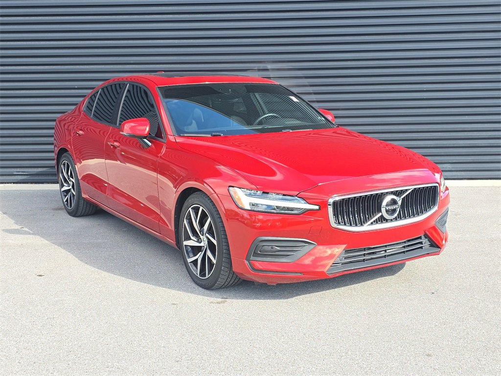Used 2020 Volvo S60 T5 Momentum image 9