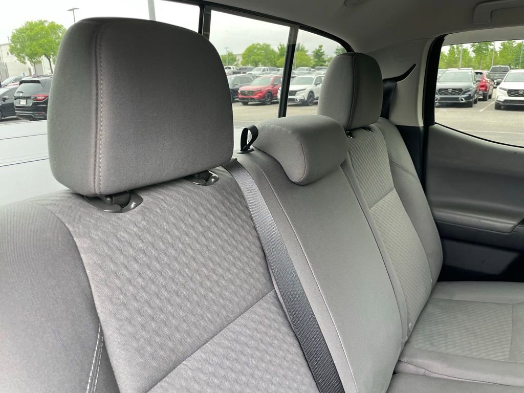 Used 2020 Toyota Tacoma SR5 RWD image 35