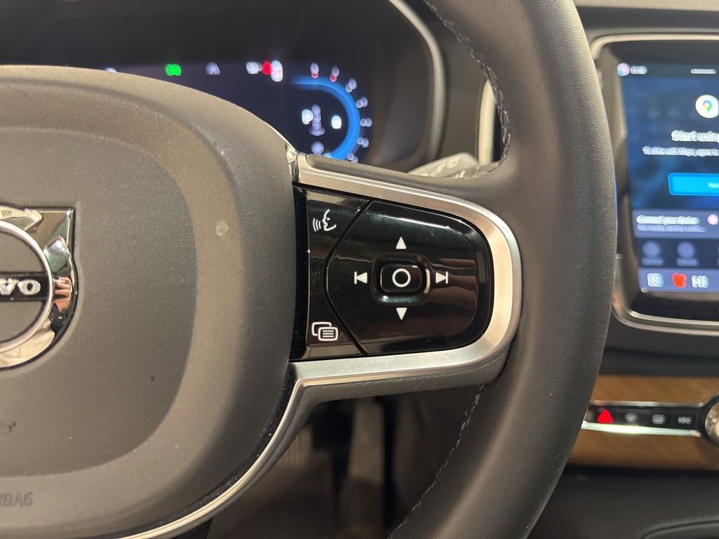 Used 2023 Volvo XC90 B5 Plus w/ Protection Package Premier image 10