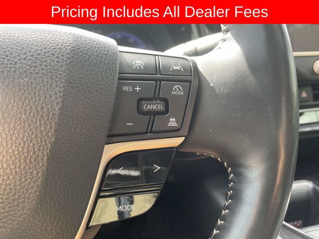 Used 2025 Toyota Crown Platinum AWD/4WD image 29