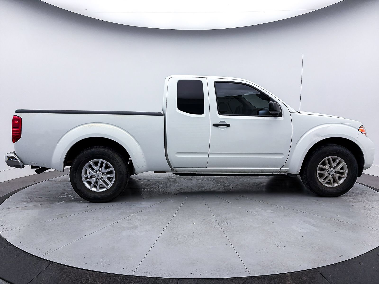 Used 2019 Nissan Frontier SV RWD image 25