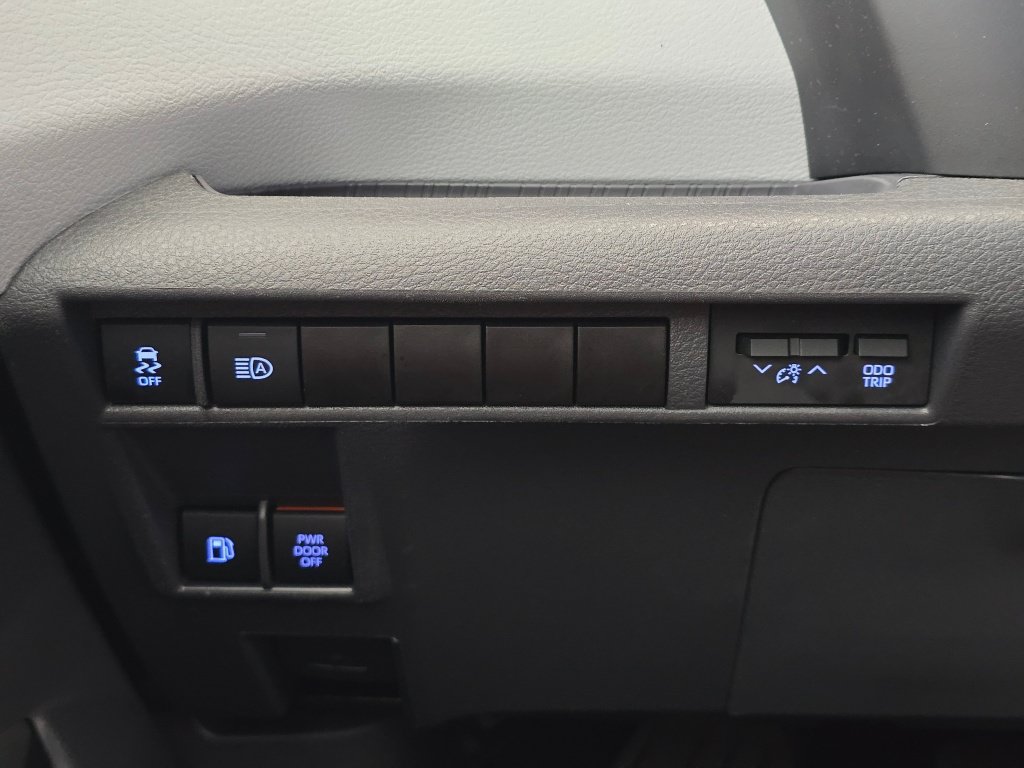 Used 2024 Toyota Sienna XSE AWD/4WD image 24