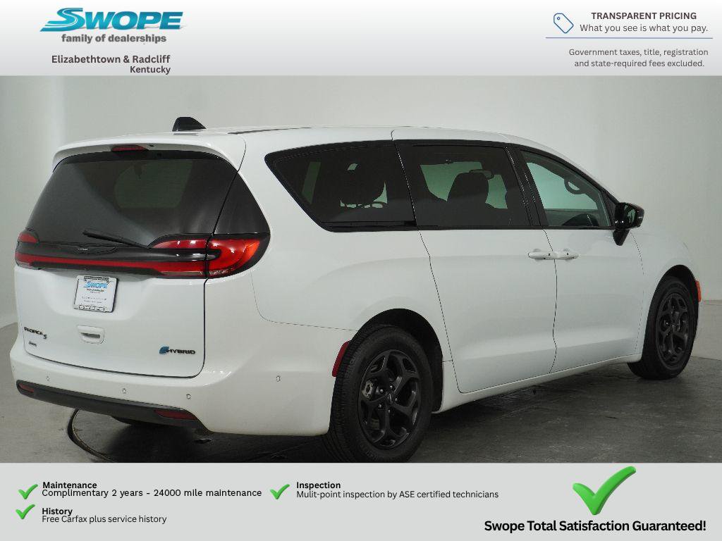 Used 2024 Chrysler Pacifica Limited FWD image 3