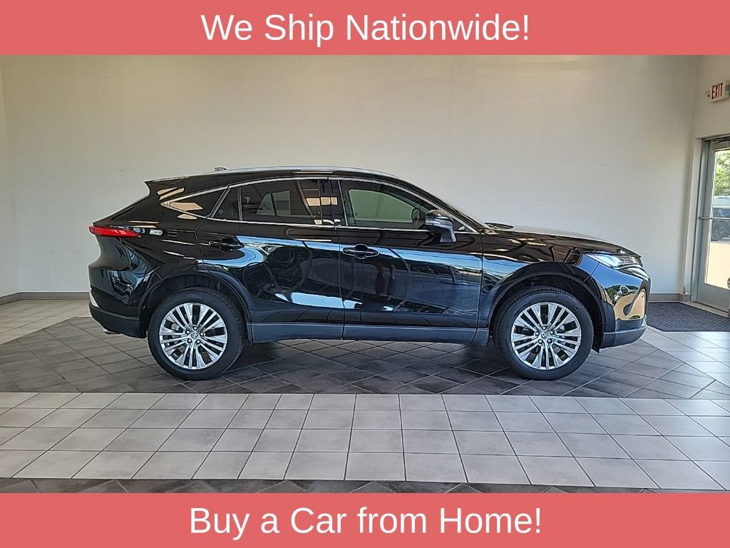Used 2024 Toyota Venza XLE AWD/4WD image 4