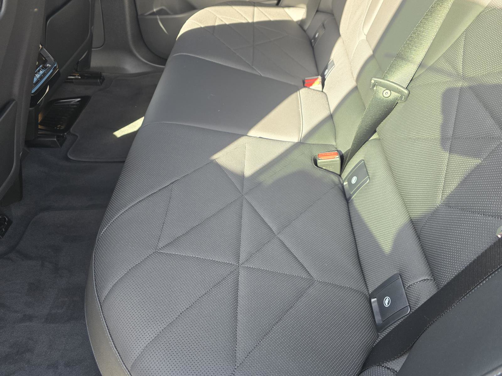 New 2026 BMW iX xDrive60 image 11