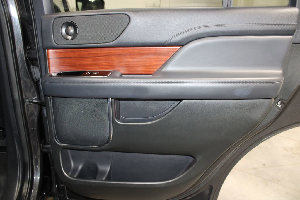 Used 2023 Lincoln Navigator Reserve image 33