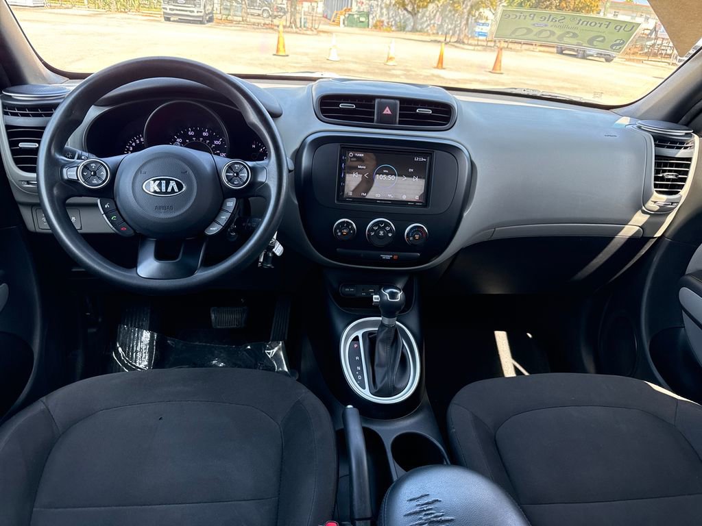 Used 2018 Kia Soul Base image 5