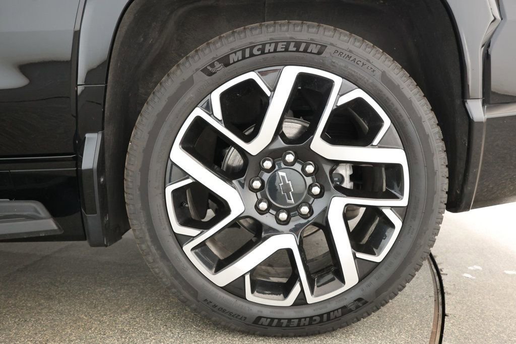 Used 2024 Chevrolet Silverado EV RST image 7